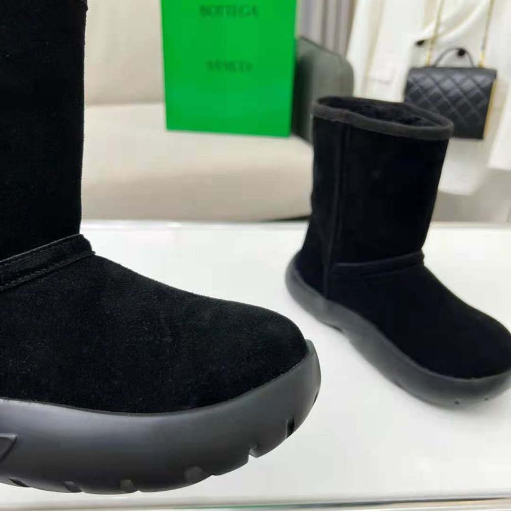 Bottega Veneta Unisex Snap Ankle Boot Realised in Shearling Calfskin-Black - image 8