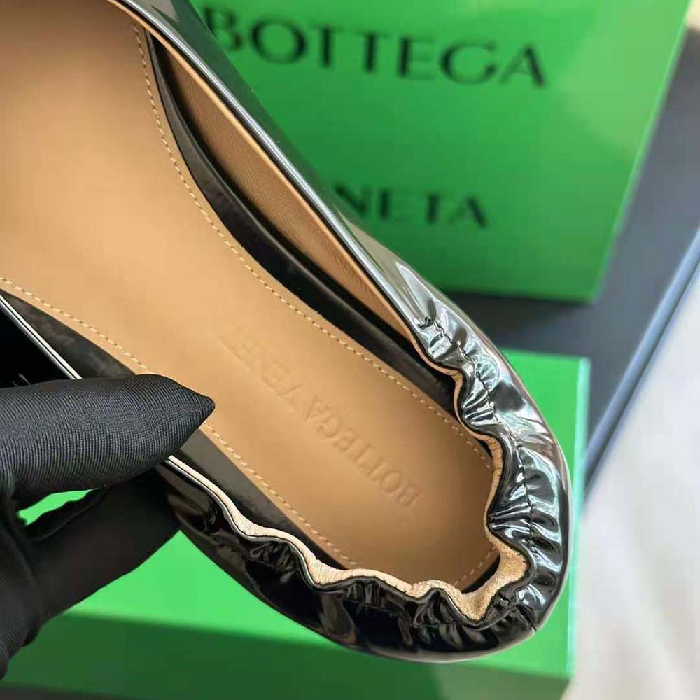 Bottega Veneta Women Atomic Ballerina Flat-Black - image 8