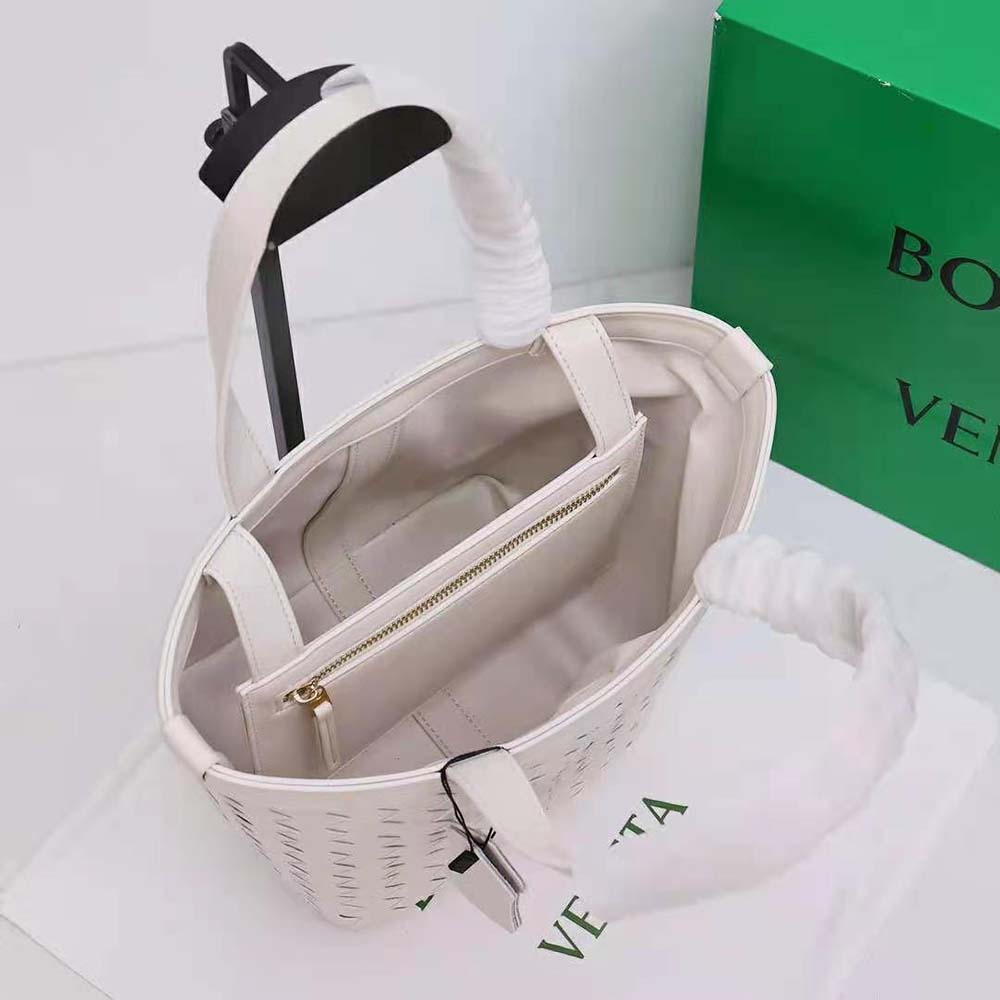 Bottega Veneta Women Small Flip Flap in Lambskin Leather-White - image 4
