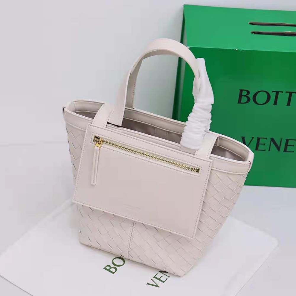 Bottega Veneta Women Small Flip Flap in Lambskin Leather-White - image 5
