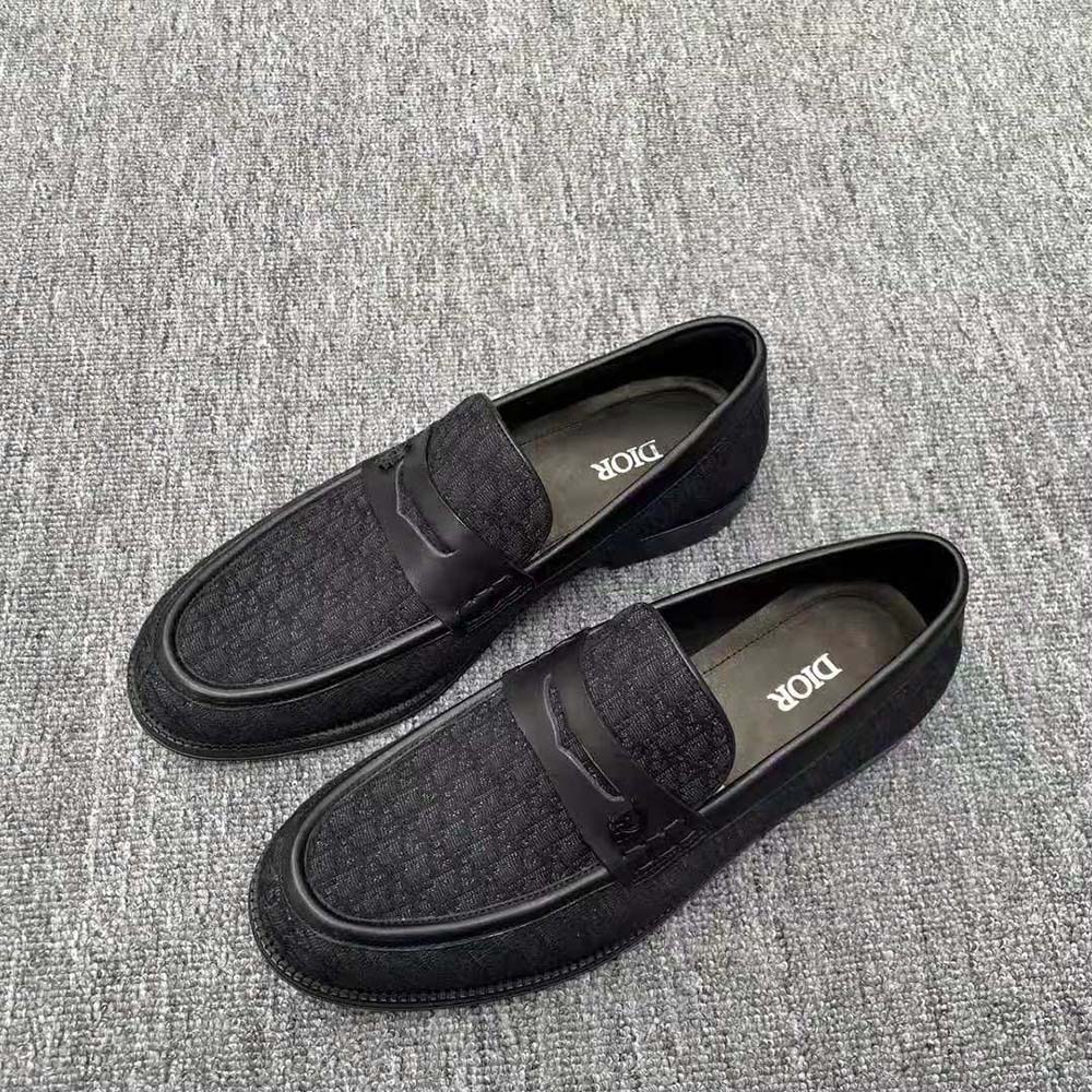 Top view of slip-on design in Dior Men Granville Loafer Black Dior Oblique Jacquard