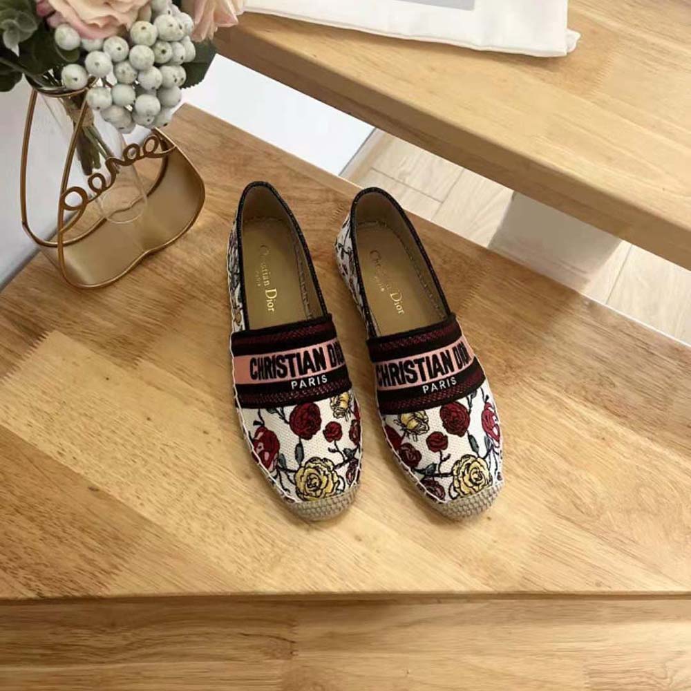 Close-up on multicolor floral embroidery of Dior Women Granville Espadrille