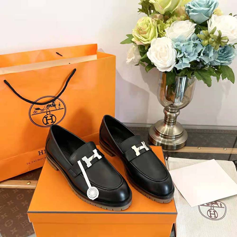 Hermes Women Faubourg Loafer in Glazed Calfskin-Black - image 5