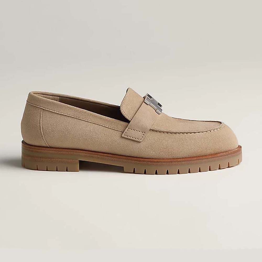 Side profile of Hermes Women Faubourg Loafer in suede goatskin-Beige