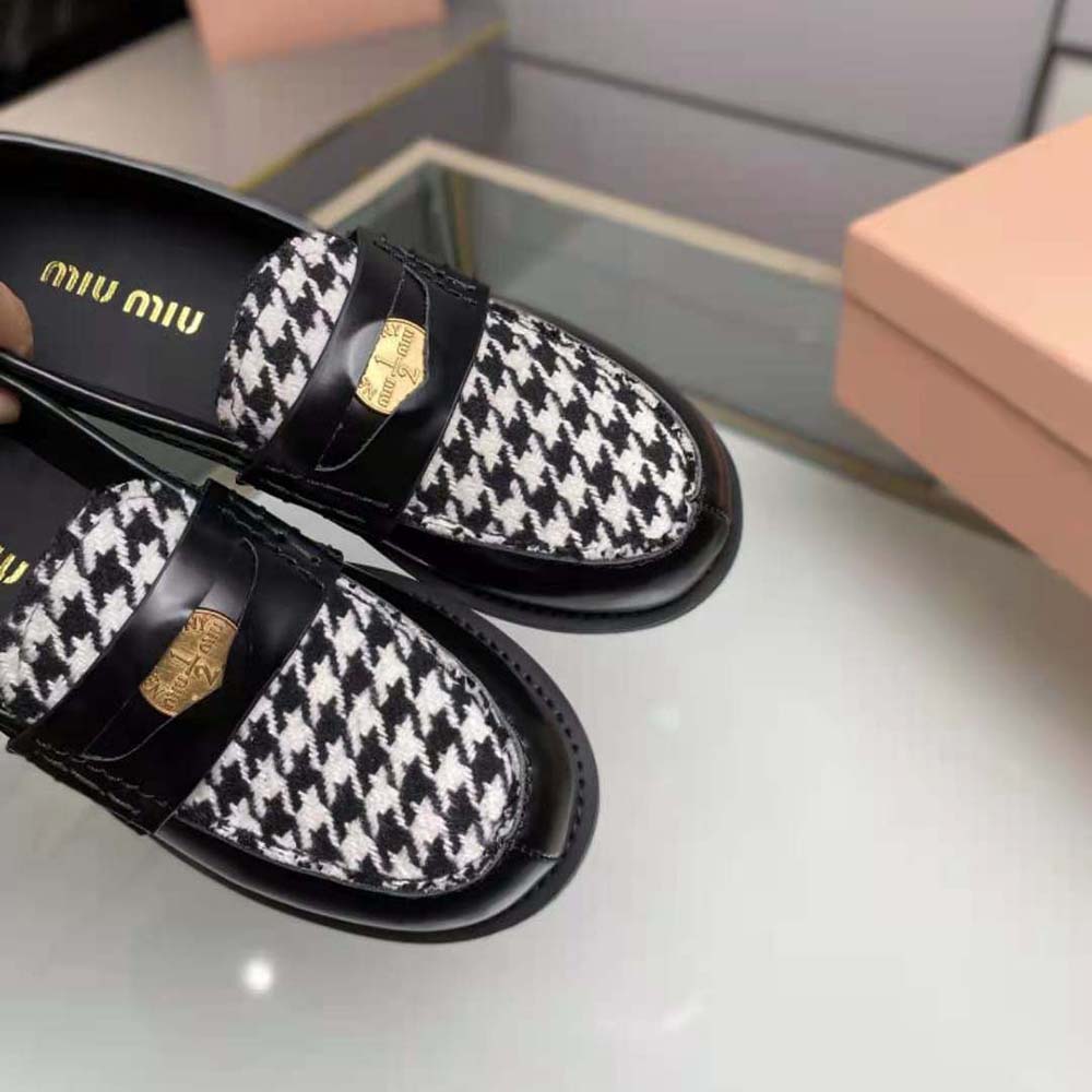 Miu Miu Women Brushed Leather and Gingham Check Fabric Loafers - image 8