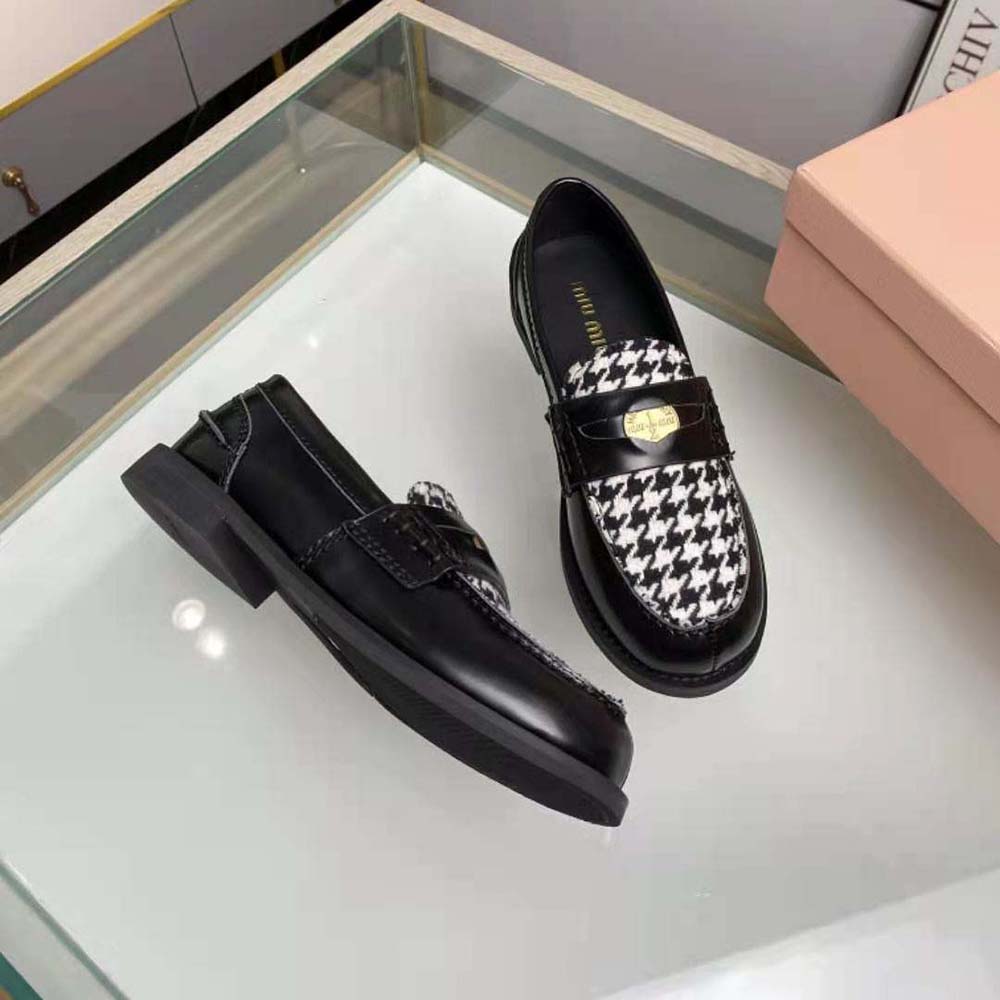 Miu Miu Women Brushed Leather and Gingham Check Fabric Loafers - image 6