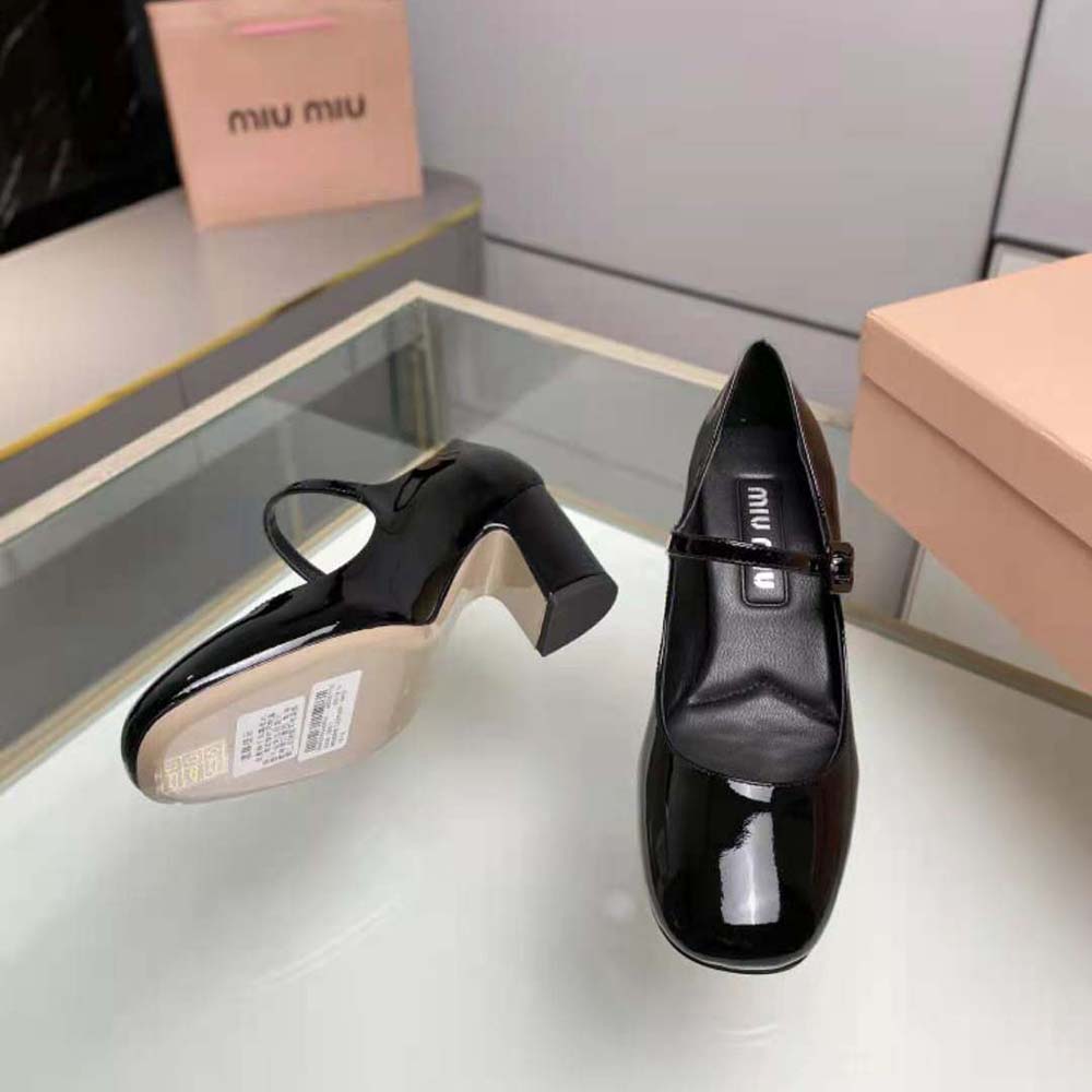 Miu Miu Women Patent Leather Pumps with Metal Lettering Logo-Black - image 10
