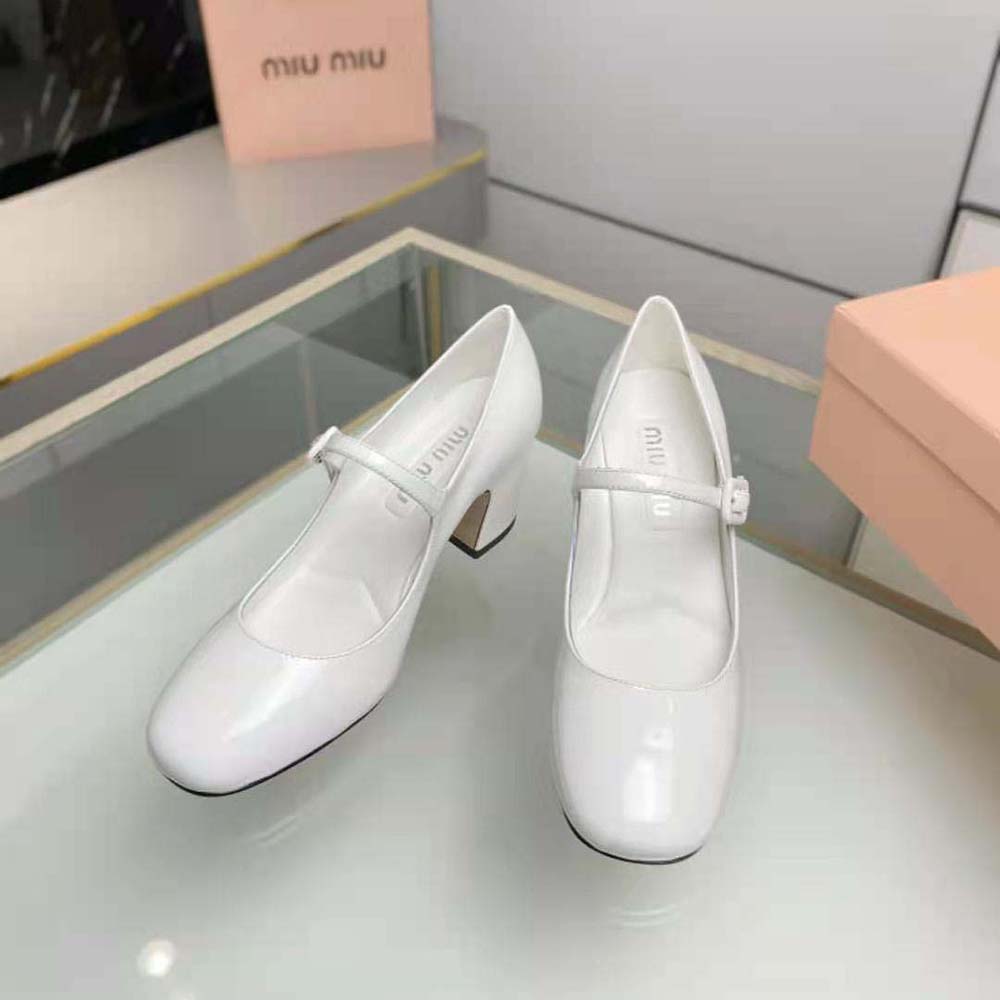 Miu Miu Women Patent Leather Pumps with Metal Lettering Logo-White - image 5