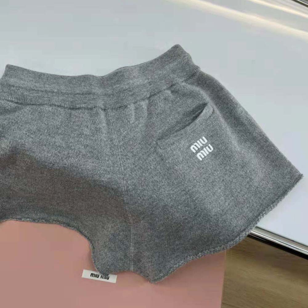 Miu Miu Women Wool and Cashmere Shorts - image 4