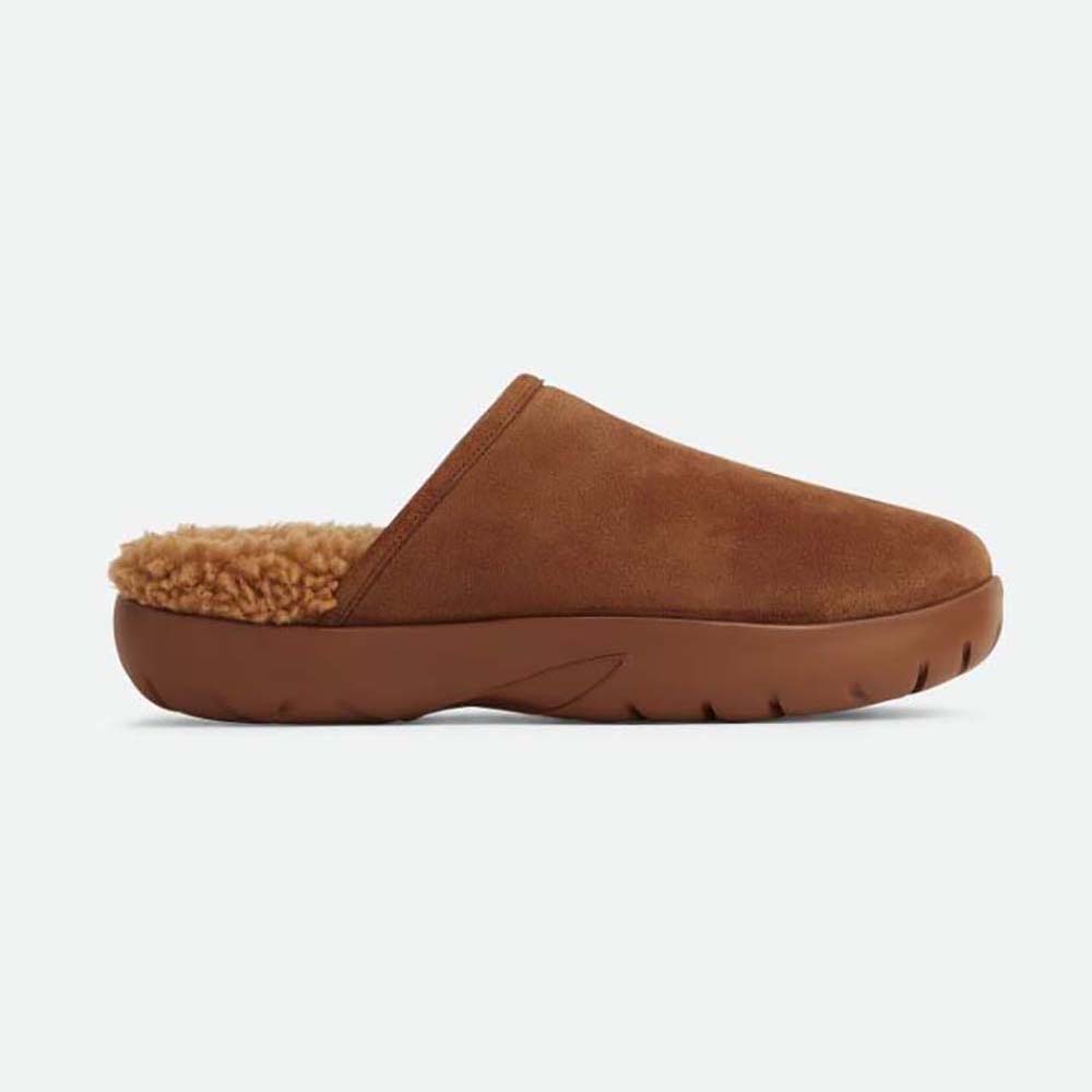 Side profile of Bottega Veneta Unisex Snap Slipper in Shearling Calfskin-Brown