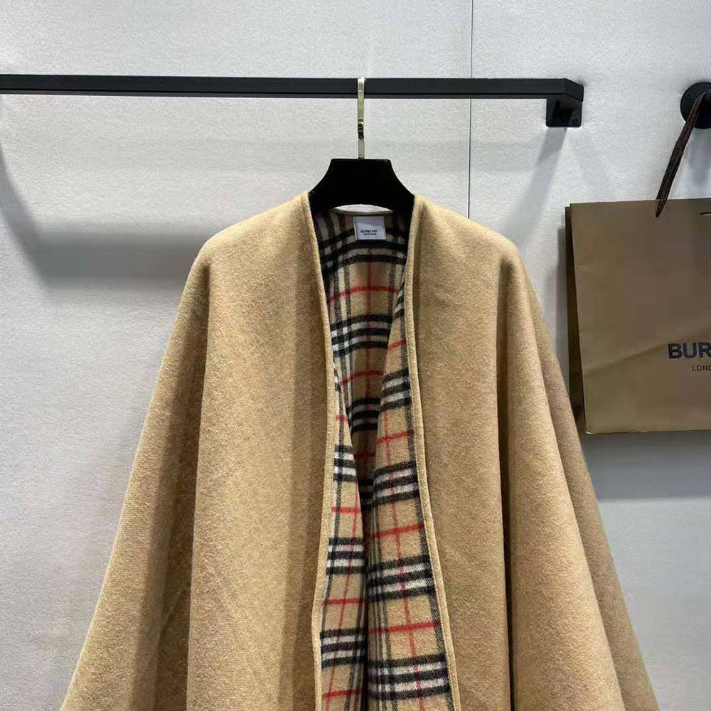 Burberry Women Reversible Check Wool Cape-Beige - image 4