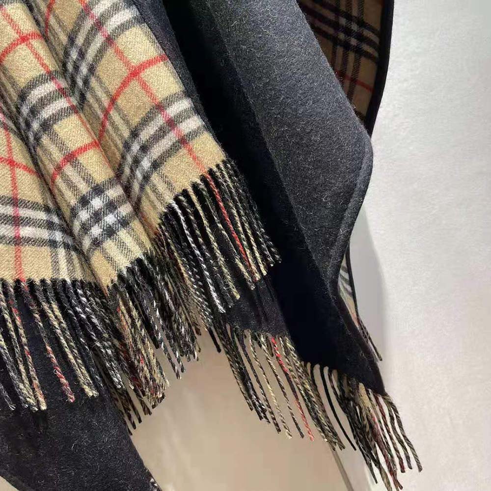 Burberry Women Reversible Check Wool Cape-Black - image 7