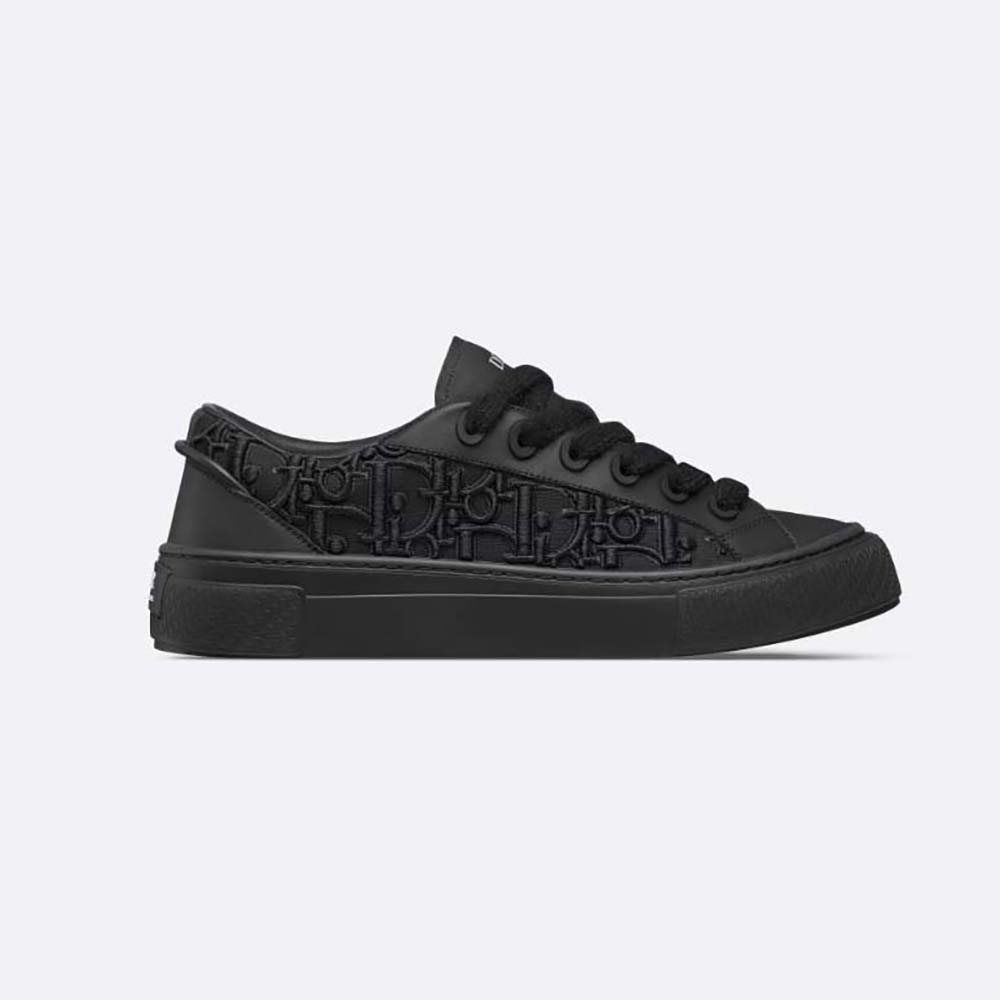 Side profile of Dior Men B33 Sneaker Limited Edition black calfskin