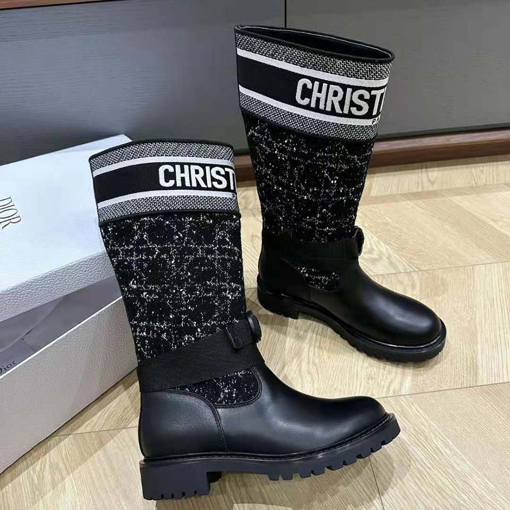 Side view showing zip closure on Dior Women D-Major Boot Black Calfskin