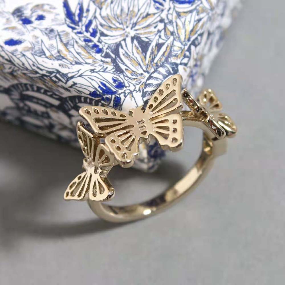Side view of Dior Women Métamorphose Ring showing adjustable band