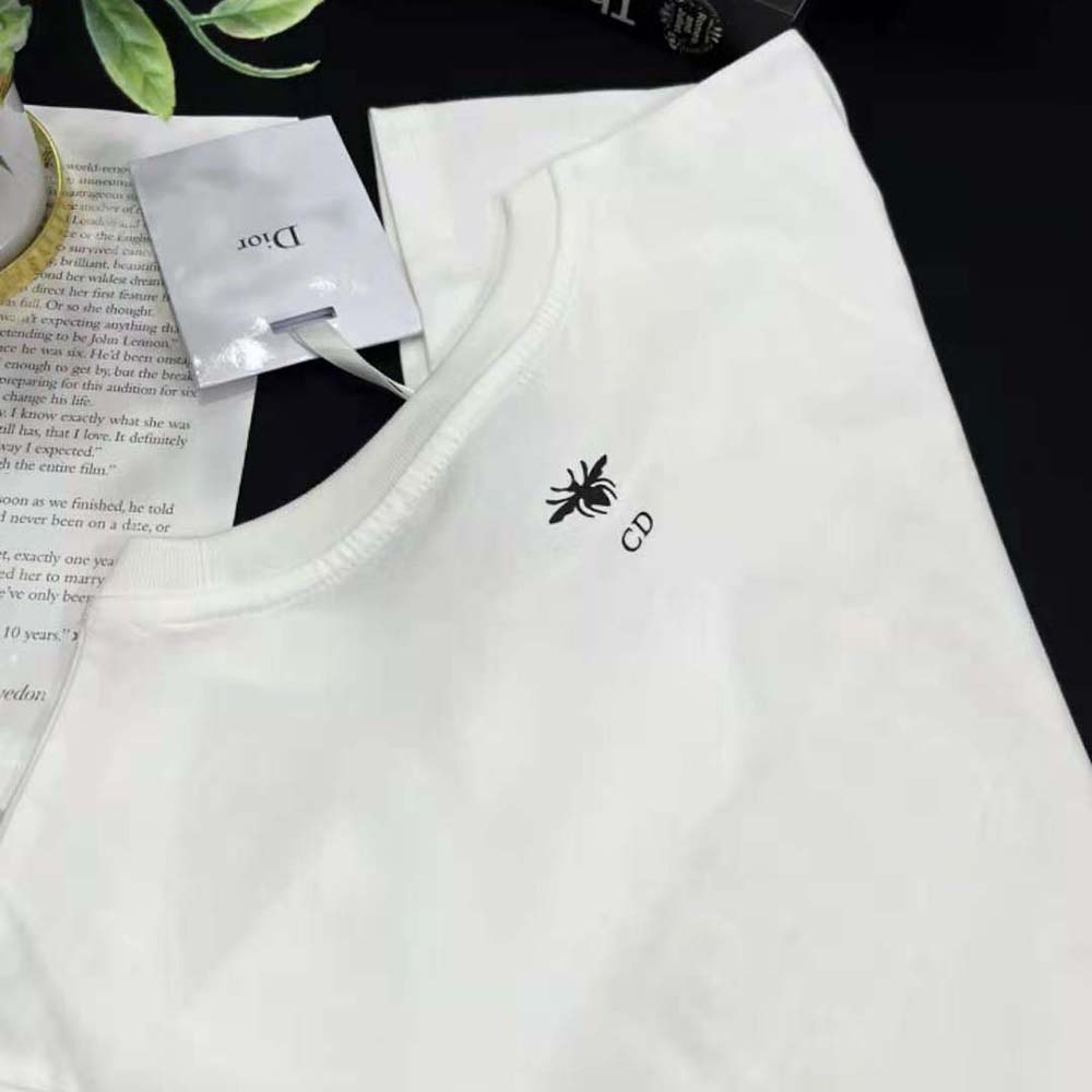 Dior Men T-shirt White Cotton and Linen Jersey with Multicolor Indian Animals Peacock Motif - image 9