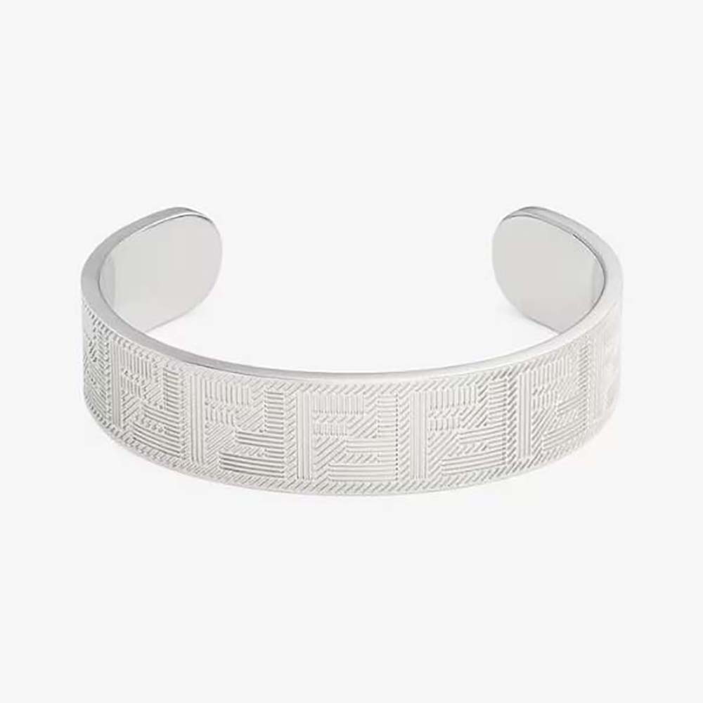 Fendi Men Shadow Bracelet Silver-color Metal close-up of clasp detail