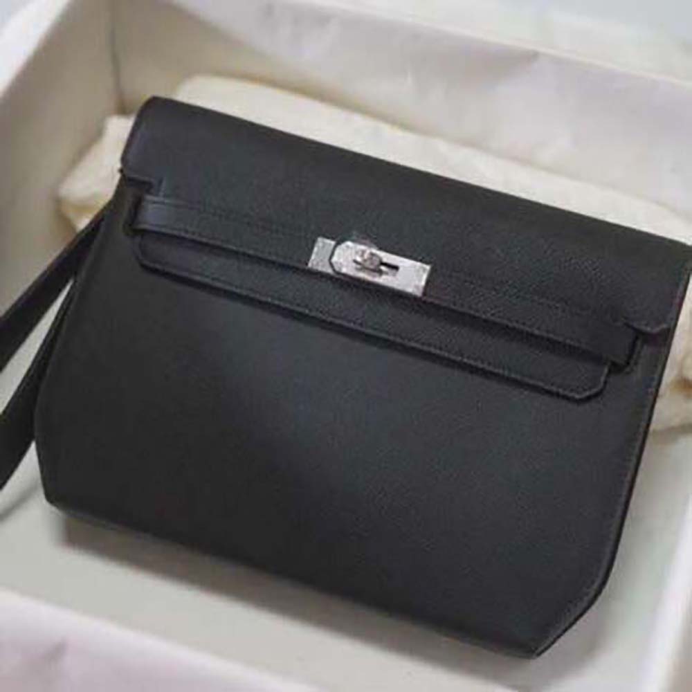 Close-up of polished palladium hardware on Hermes Men Kelly Depeches 25 Pouch-Black