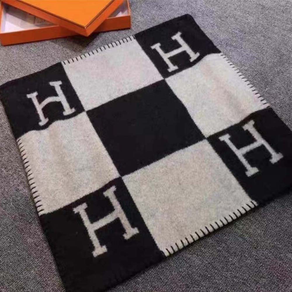Hermes Unisex Avalon Pillow Large Model-Black - image 6