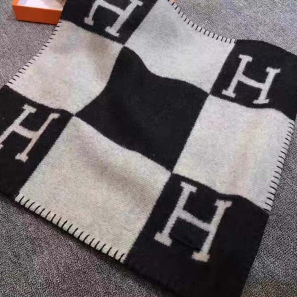 Hermes Unisex Avalon Pillow Large Model-Black - image 5