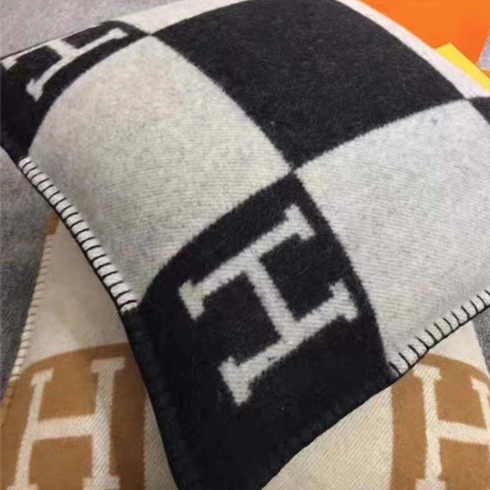 Hermes Unisex Avalon Pillow Large Model-Black - image 4