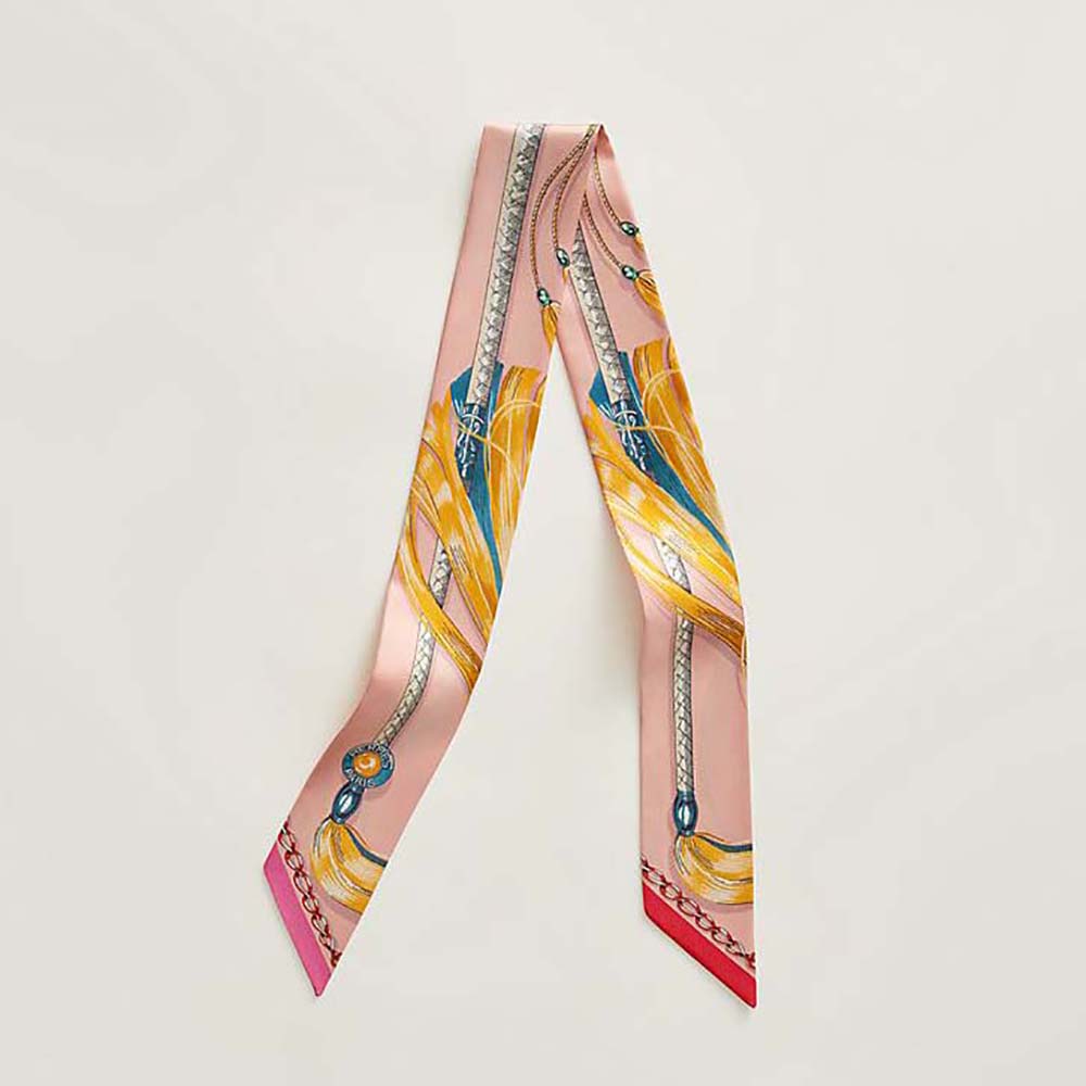 Close-up of Hermes Women Cavalcades Twilly-Pink fabric detail