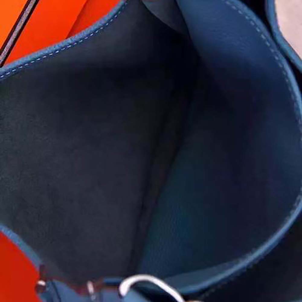 Hermes Women Evelyne 16 Shoulder Bag in Calfskin-Navy - image 8
