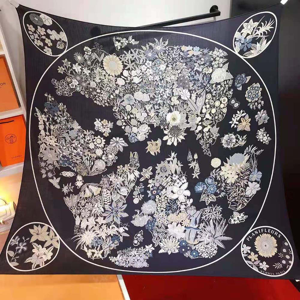 Hermes Women Planifleurs Scarf 90-Black - image 9