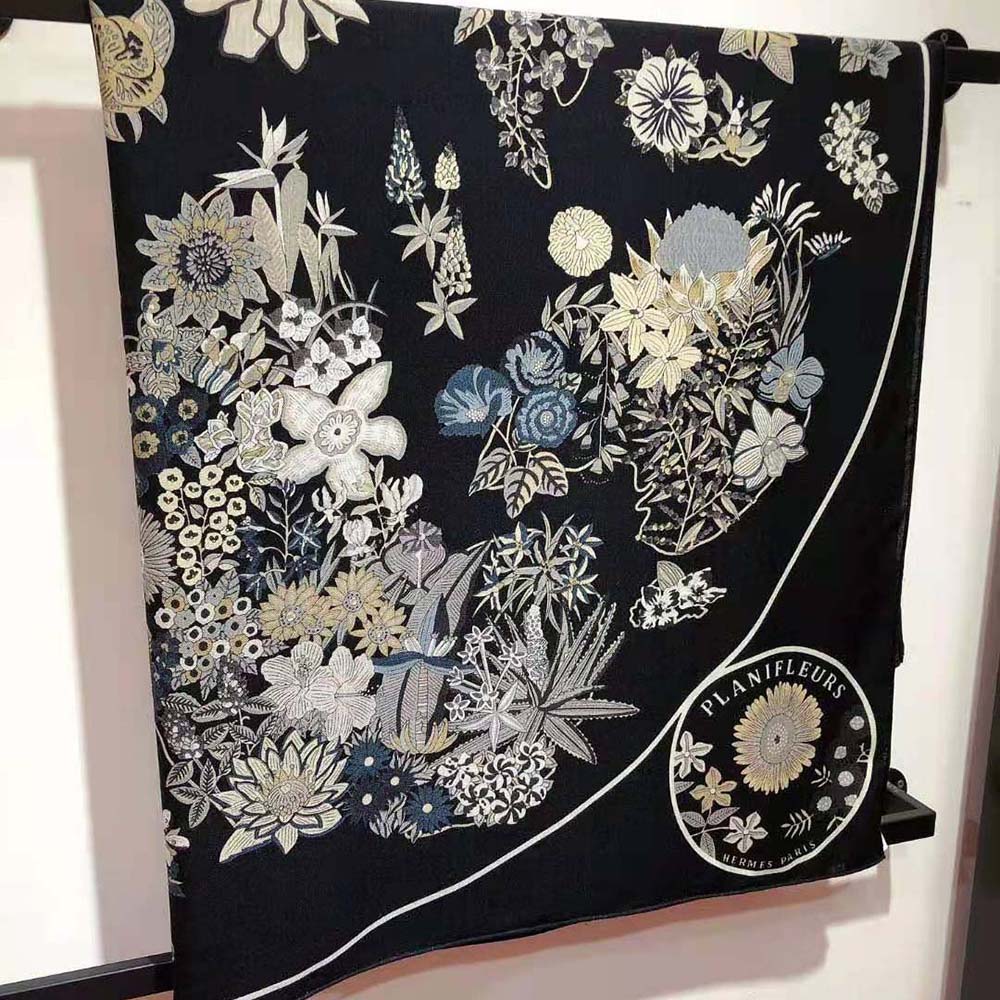 Hermes Women Planifleurs Scarf 90-Black - image 7