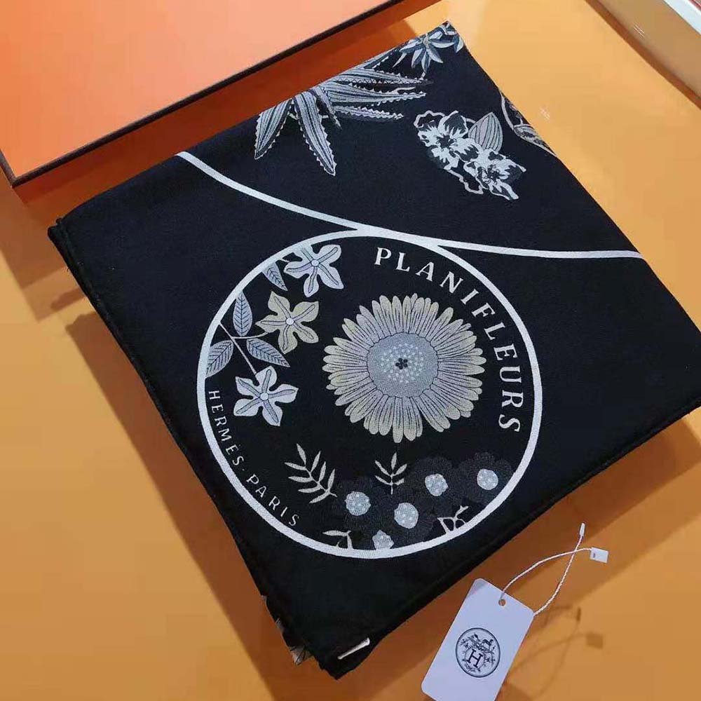 Hermes Women Planifleurs Scarf 90-Black - image 4