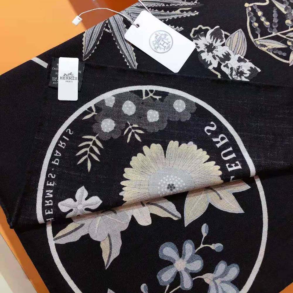 Hermes Women Planifleurs Scarf 90-Black - image 6