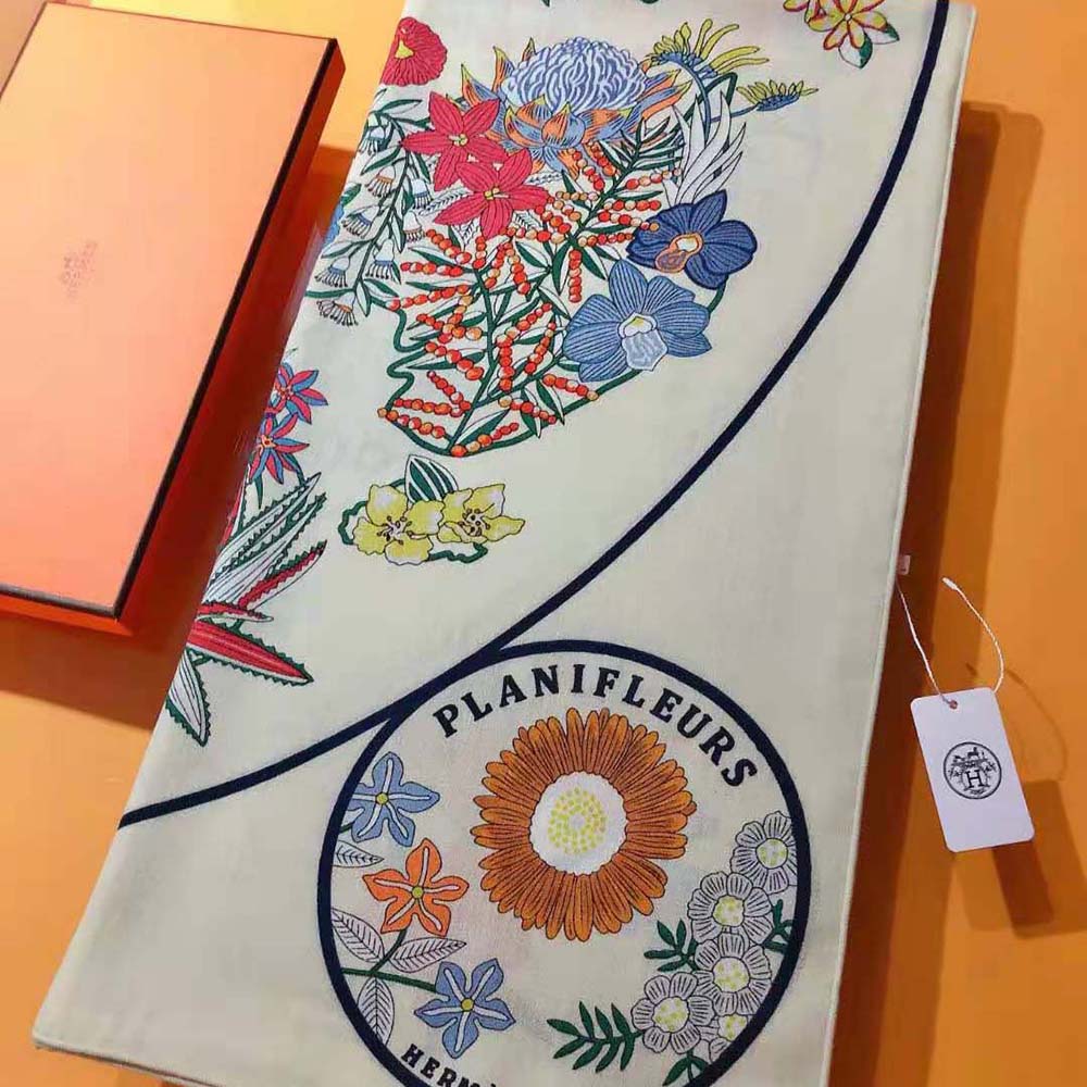 Hermes Women Planifleurs Scarf 90-White - image 7