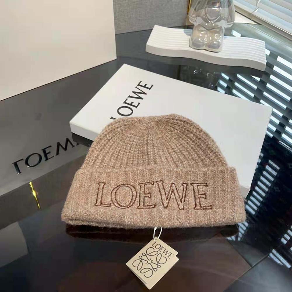 Side angle showcasing texture of Loewe Unisex LOEWE Beanie wool knit