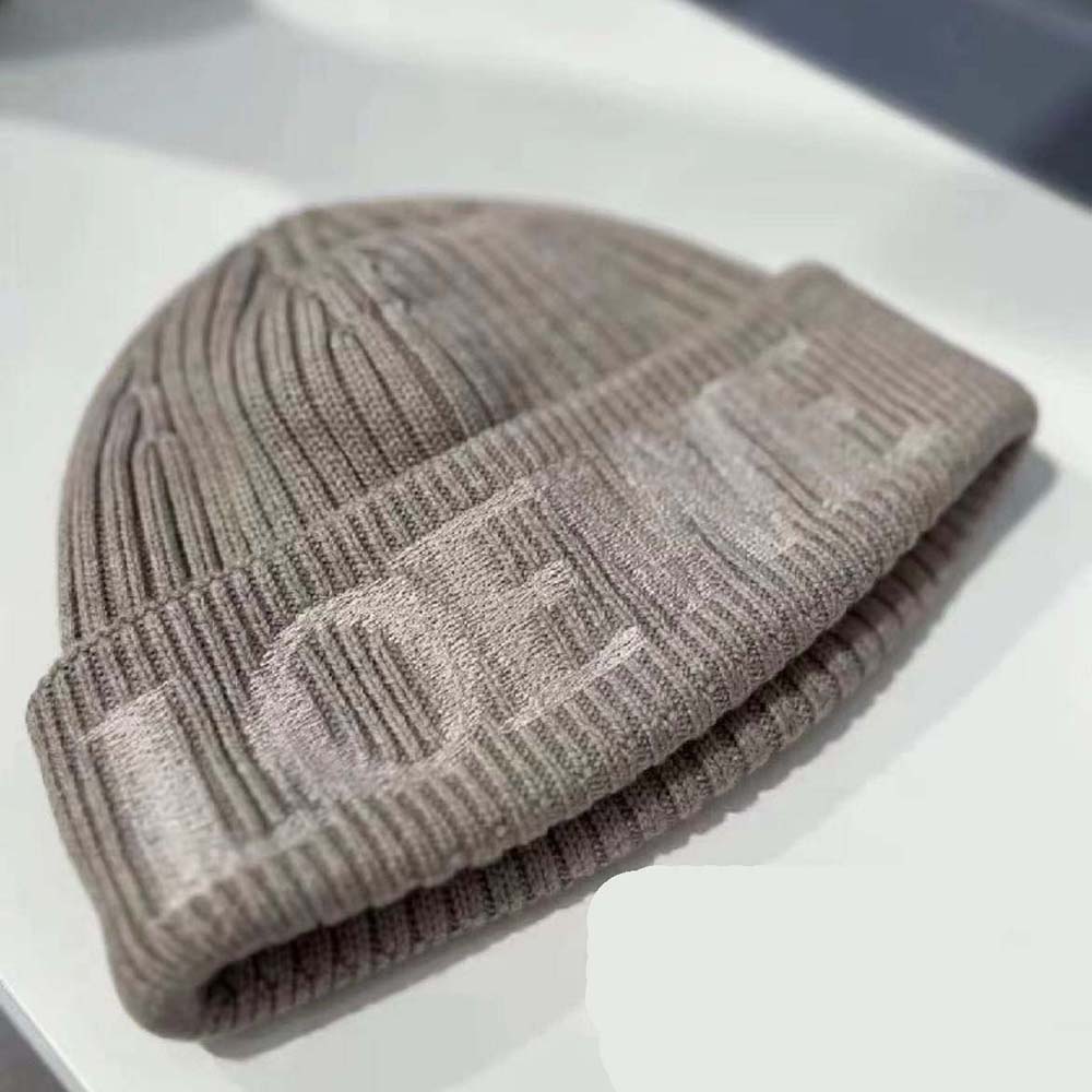 Side profile showing silhouette and logo on Loewe Unisex LOEWE Beanie