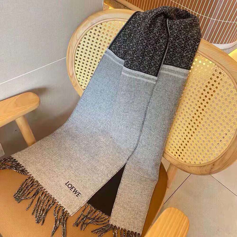 Loewe Unisex Scarf in Wool and Cashmere-Black - image 7
