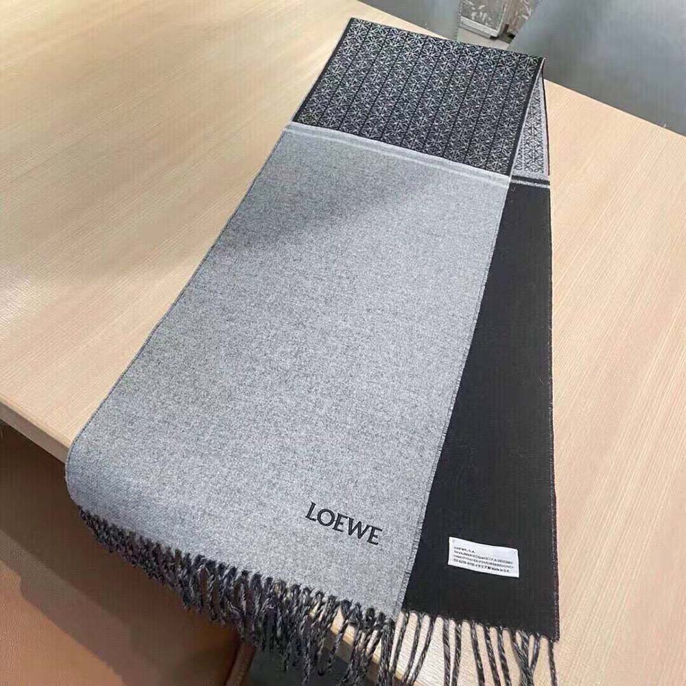 Loewe Unisex Scarf in Wool and Cashmere-Black - image 5
