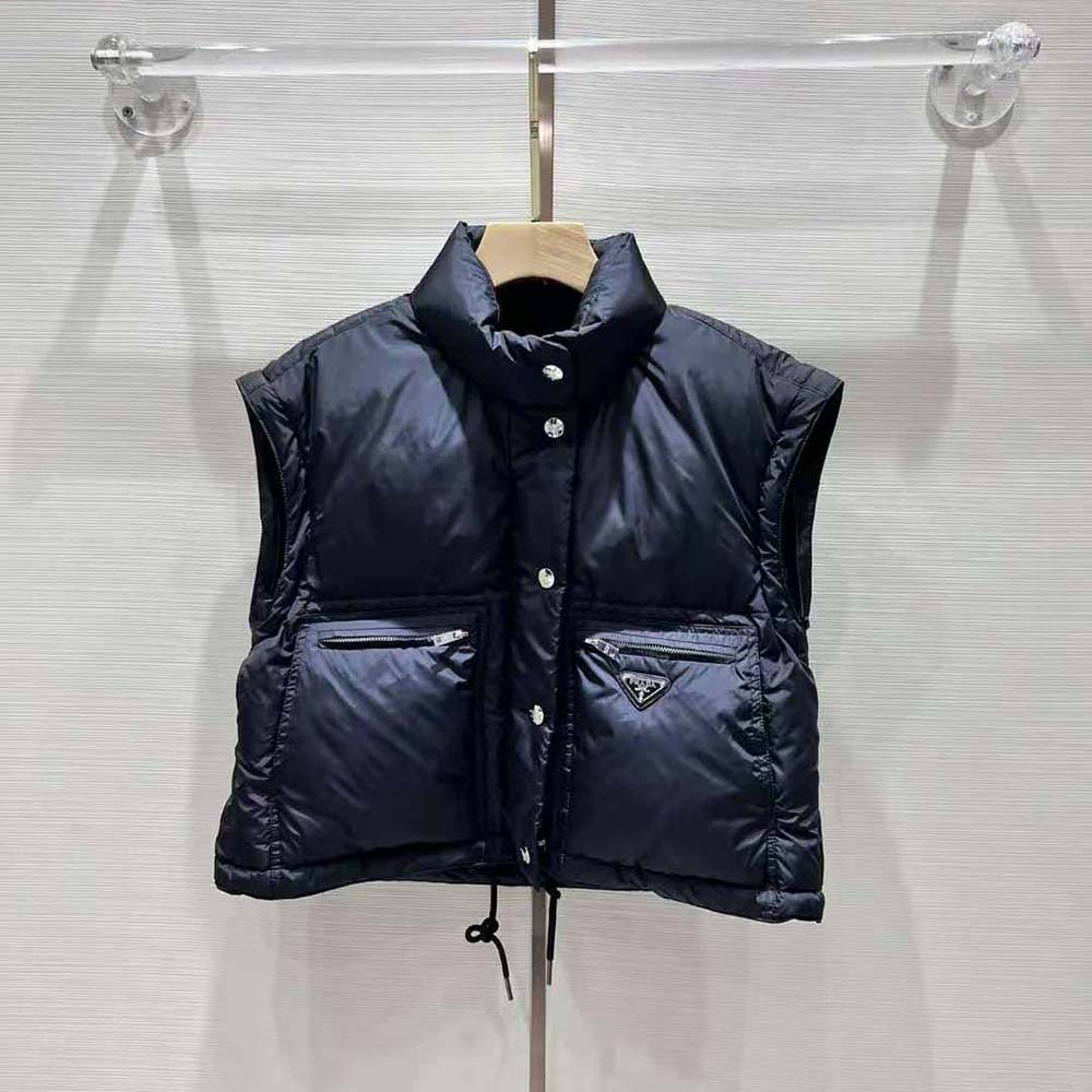 Prada Women Cropped Re-Nylon Down Jacket-Black - image 4