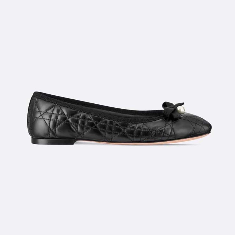 Side view of Dior Women Ballet Flat Quilted Cannage Calfskin-Black showing silhouette