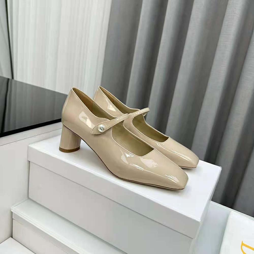 Top angle showing buckle closure on Dior Women Jolie Dior Pump
