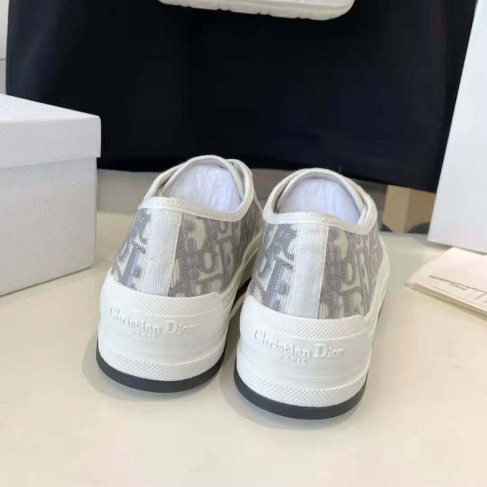 Dior Women Walk’n’dior Platform Sneaker Stone Gray Dior Oblique Embroidered Cotton - image 9
