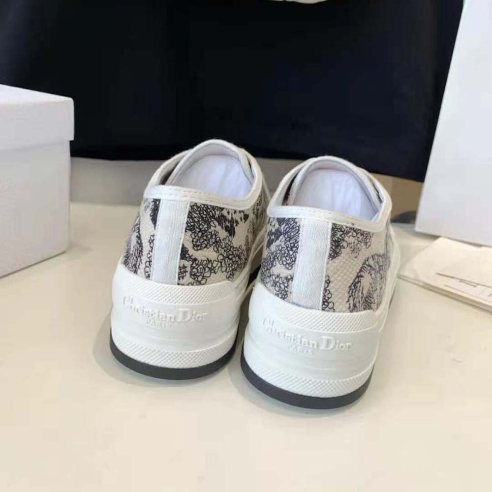 Dior Women Walk’n’dior Platform Sneaker White Embroidered Cotton with Blue Toile de Jouy Motif - image 7