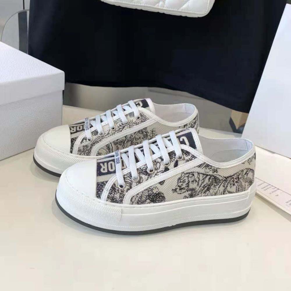 Dior Women Walk’n’dior Platform Sneaker White Embroidered Cotton with Blue Toile de Jouy Motif - image 4