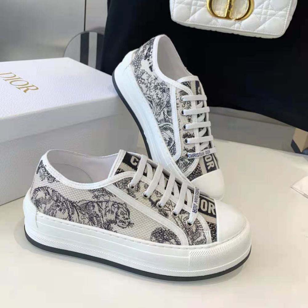 Dior Women Walk’n’dior Platform Sneaker White Embroidered Cotton with Blue Toile de Jouy Motif - image 6