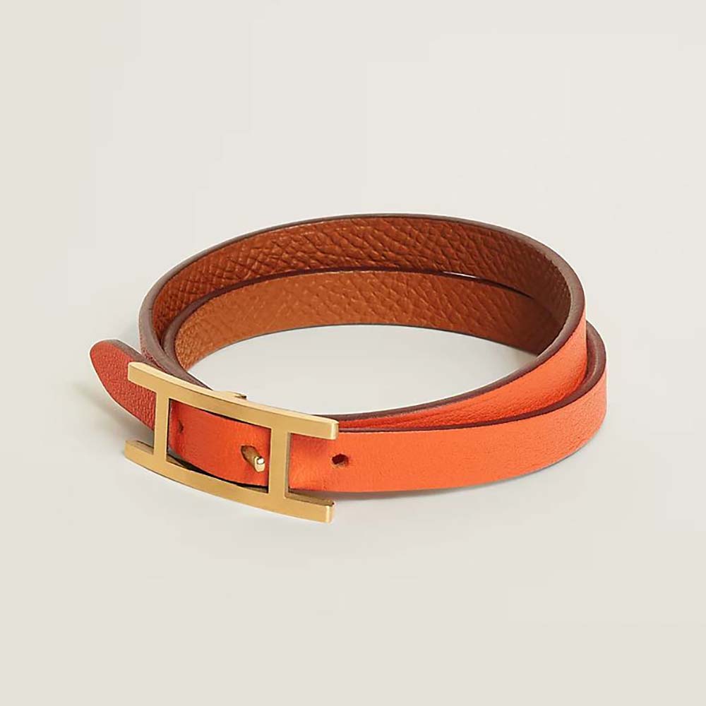 Close-up of Hermes Unisex Behapi Double Tour Bracelet-Brown clasp detail
