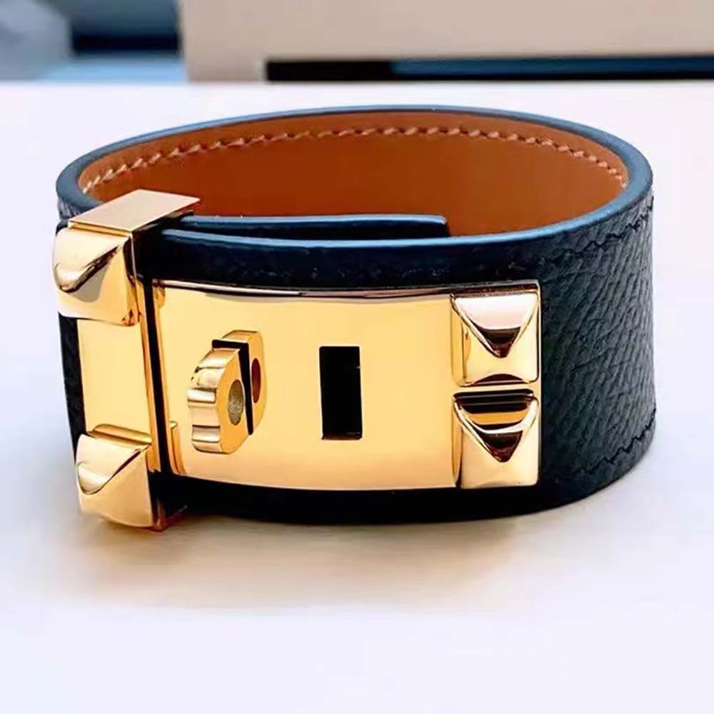 Side angle of Hermes Unisex Collier De Chien 24 Bracelet-Black leather cuff