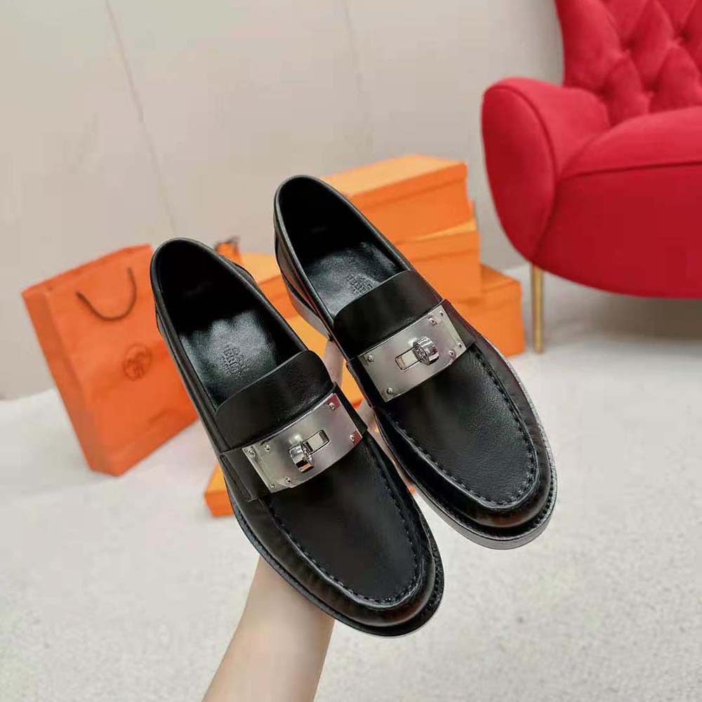 Top angle of Hermes Men Hot Loafer revealing leather lining and toe shape