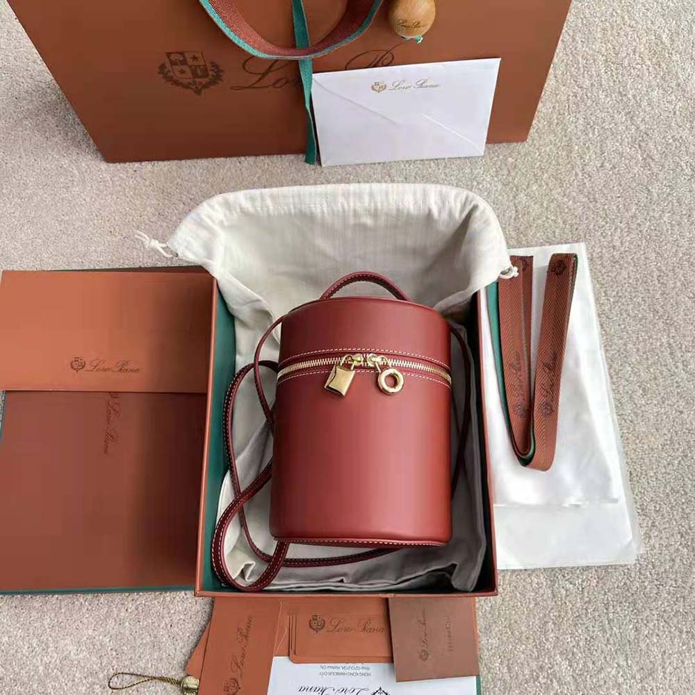 Close-up of gold-tone hardware on Loro Piana Women Medium Extra Case