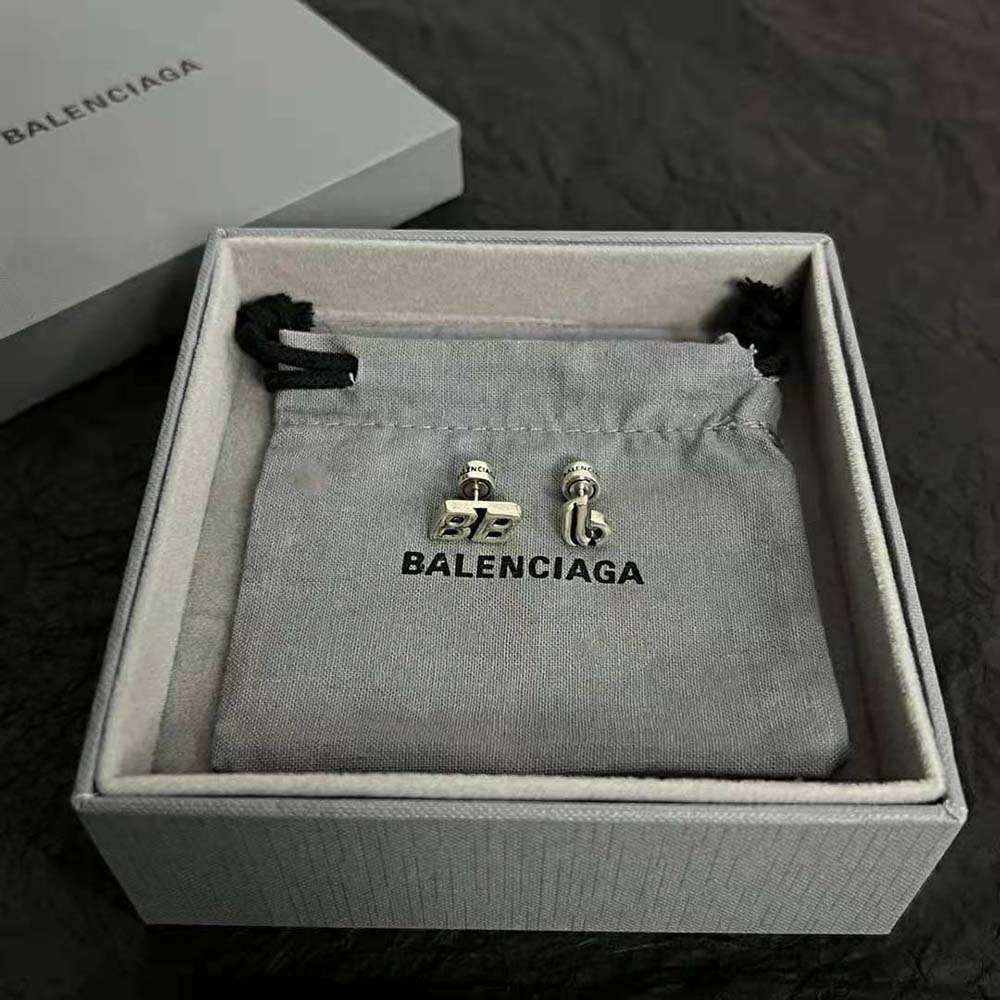Close-up on double B logo detail of Balenciaga Women Logomania BB Earrings