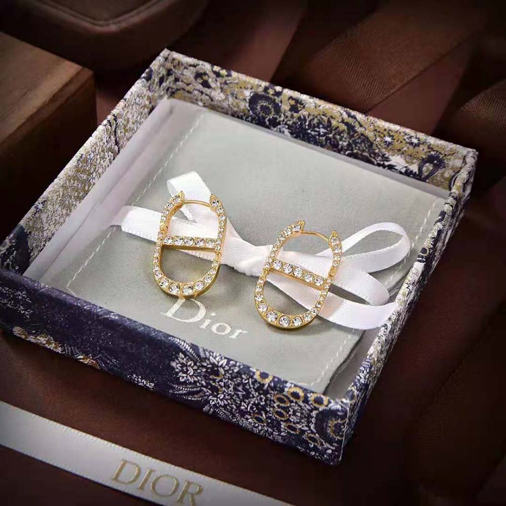 Close-up detail of silver-tone crystals on Dior Women 30 Montaigne Earrings