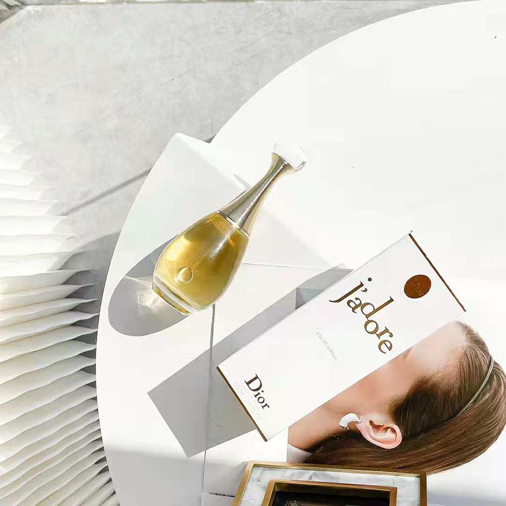 Dior Women J’adore L’or Fragrance – Solar and Intense Floral Notes - image 5